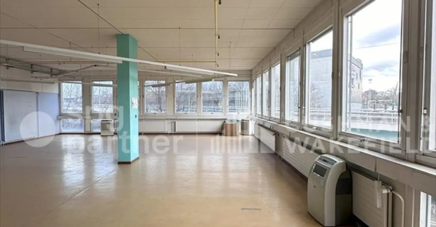 Office - Photo 5 of 5