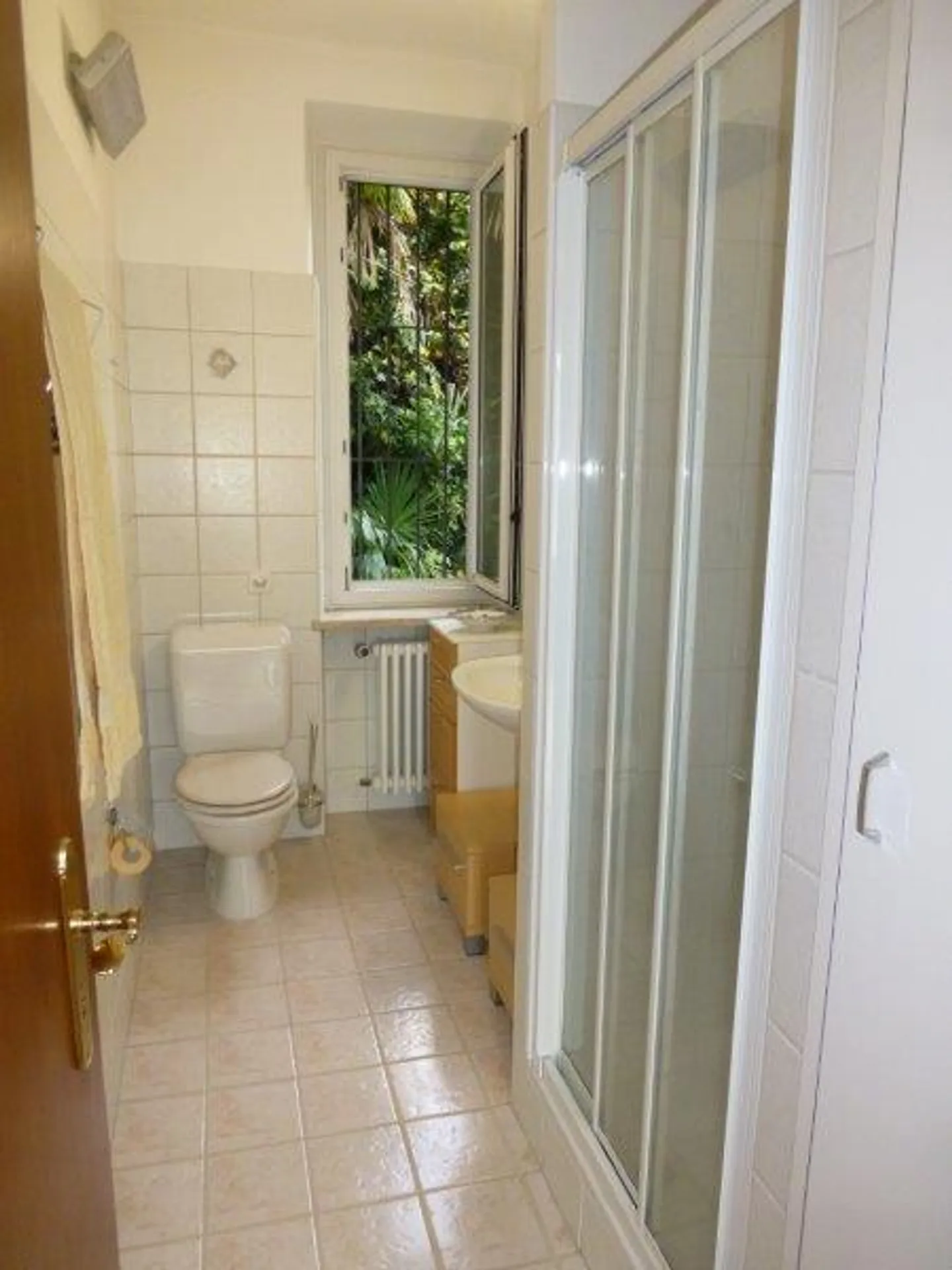 «Appartamento in casa bifamiliare 7.5 locali con giardino / 1/2-Zimmer-Duplex-Wohnung mit Garten in 2 FMH» - Foto 14 di 22