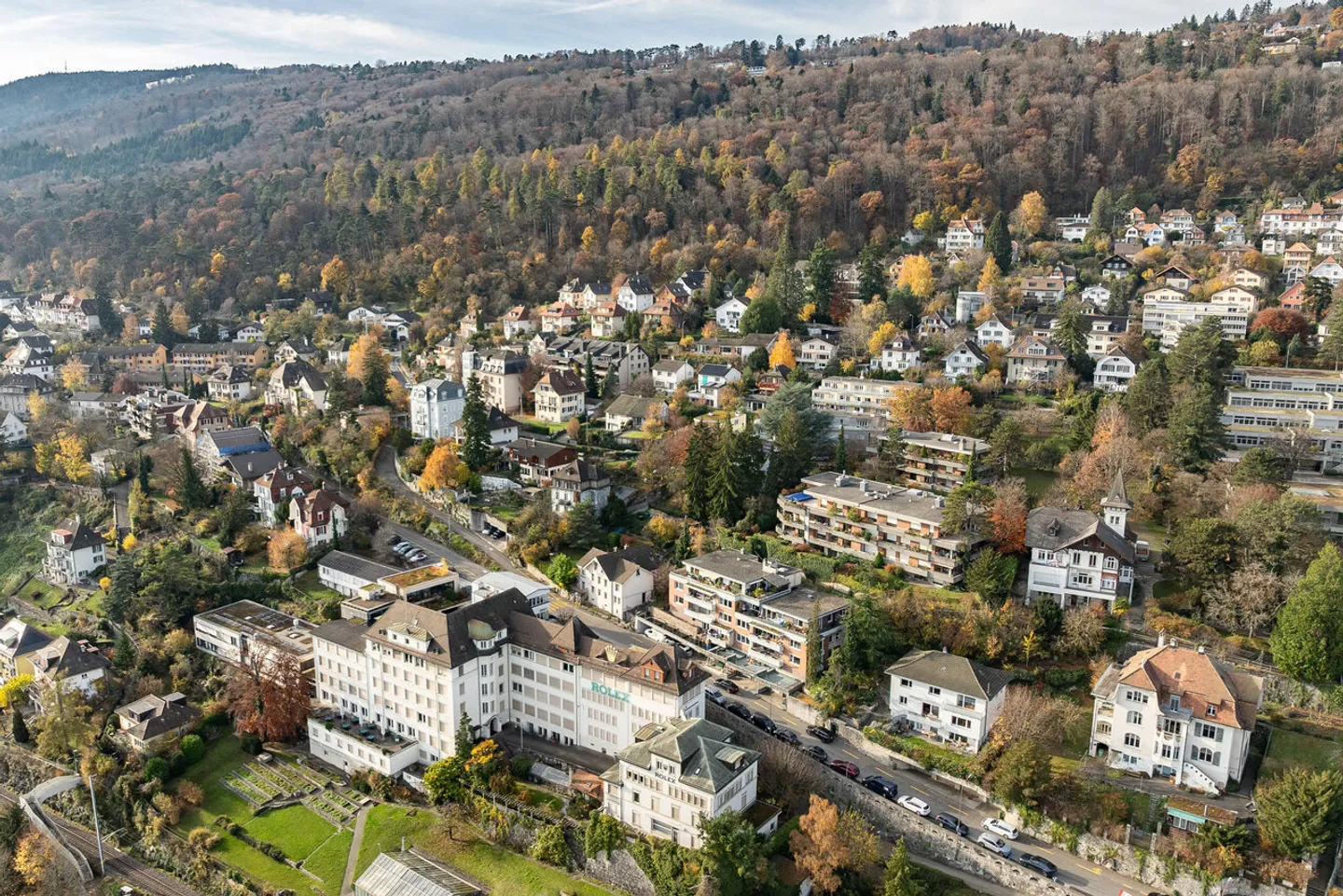 Attractive MFH/investment property with 7 apartments in an excellent location - Photo 20 of 21