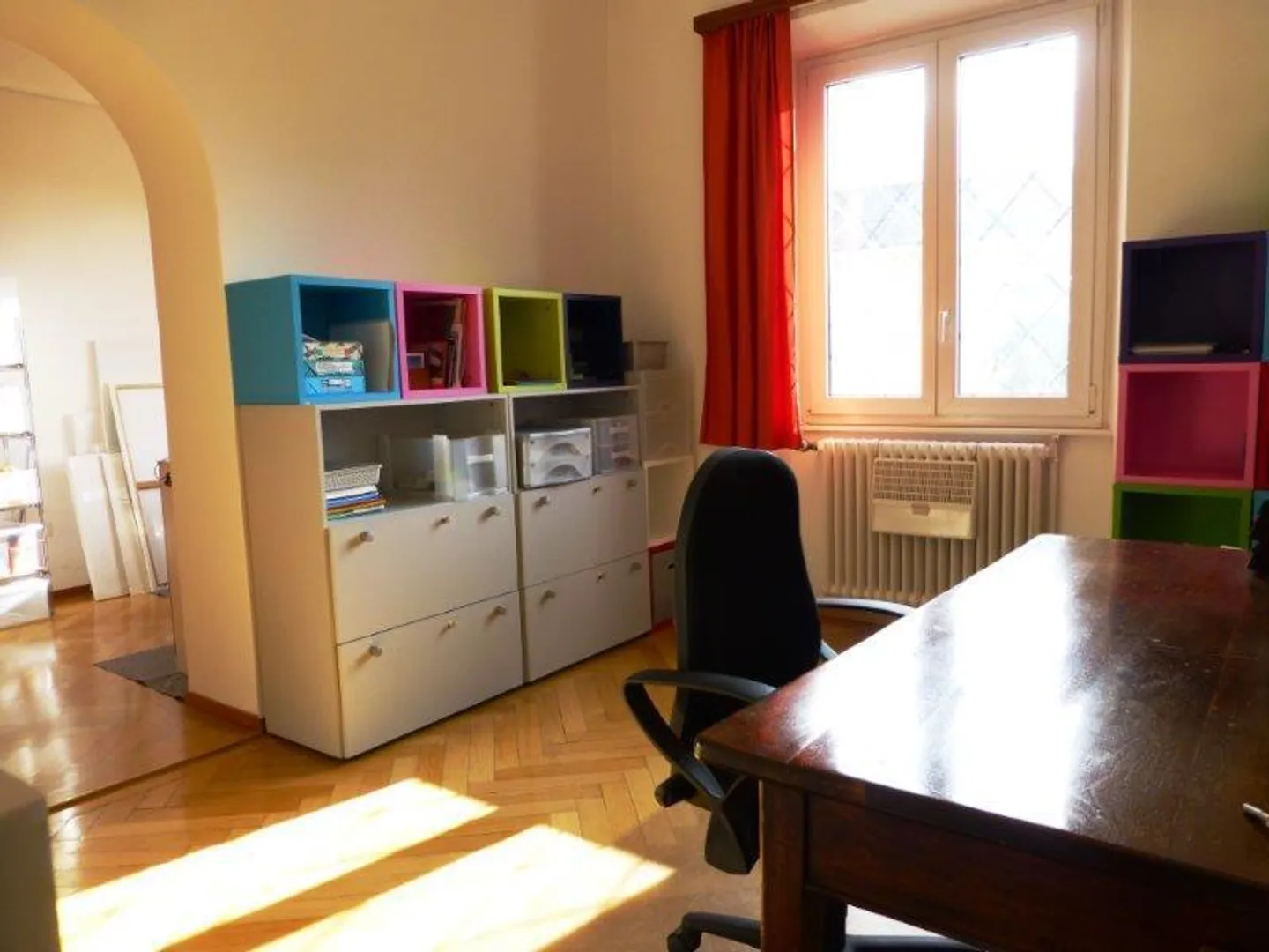 «Appartamento in casa bifamiliare 7.5 locali con giardino / 1/2-Zimmer-Duplex-Wohnung mit Garten in 2 FMH» - Foto 11 di 22