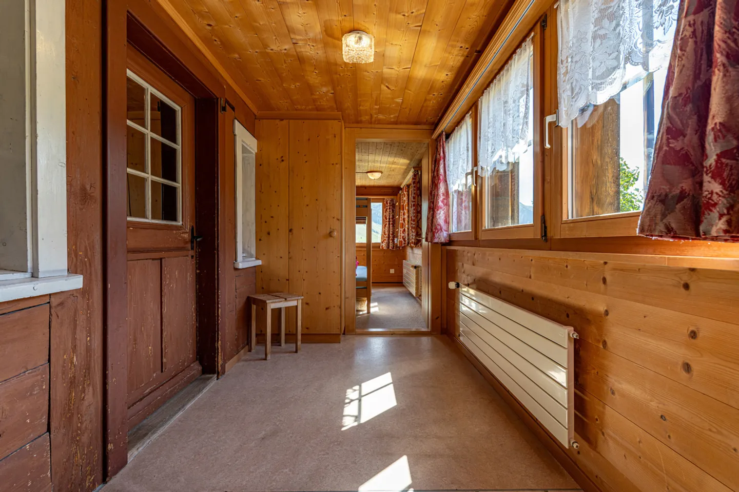 Charmante maison multi-générationnelle - Photo 2 sur 10