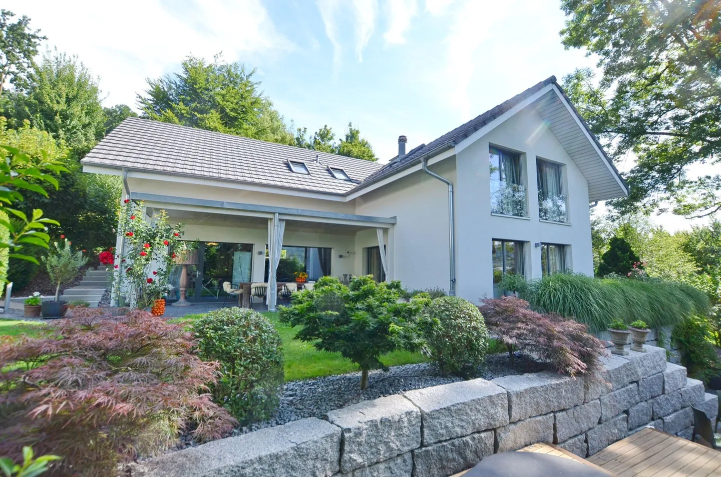 «6½ Zimmer-Haus im gehobenen EFH-Quartier, ruhig, an sehr bevorzugter Lage gelegen» - Foto 1 von 5