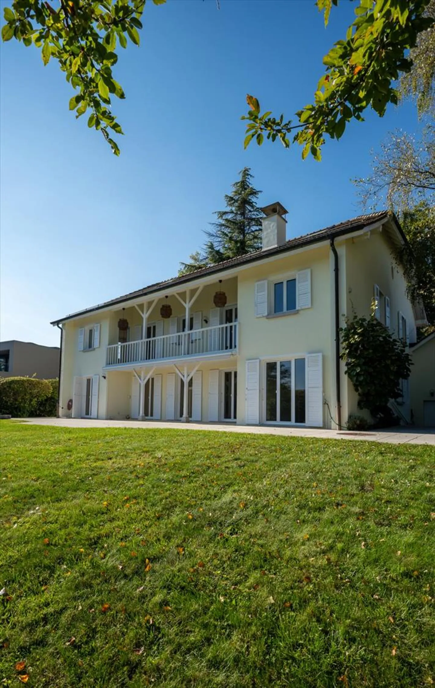 Haus mit 14 Zimmern - Foto 3 von 13