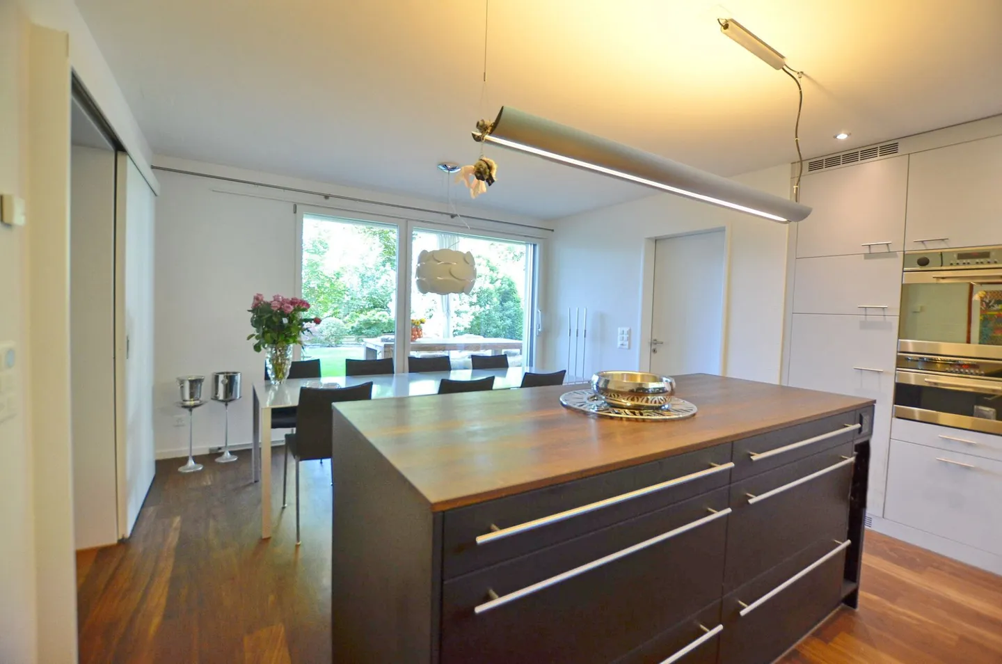 «6½ Zimmer-Haus im gehobenen EFH-Quartier, ruhig, an sehr bevorzugter Lage gelegen» - Foto 3 von 5