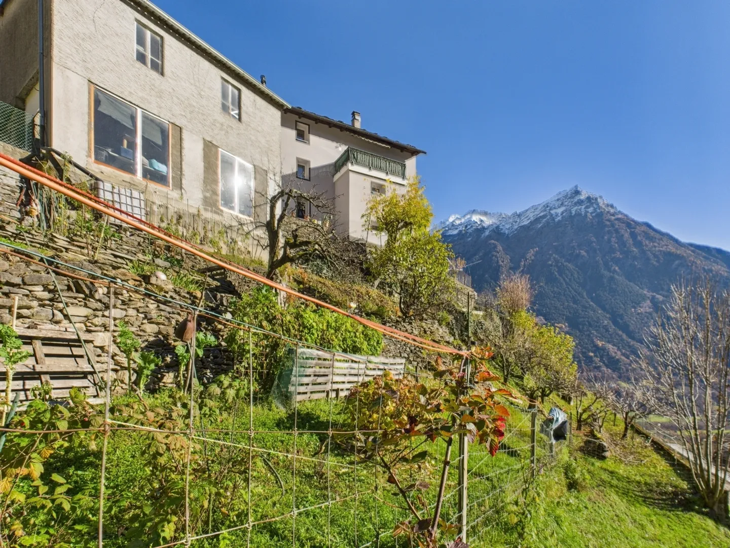 Charmantes Einfamilienhaus im Tessin - Foto 1 von 13