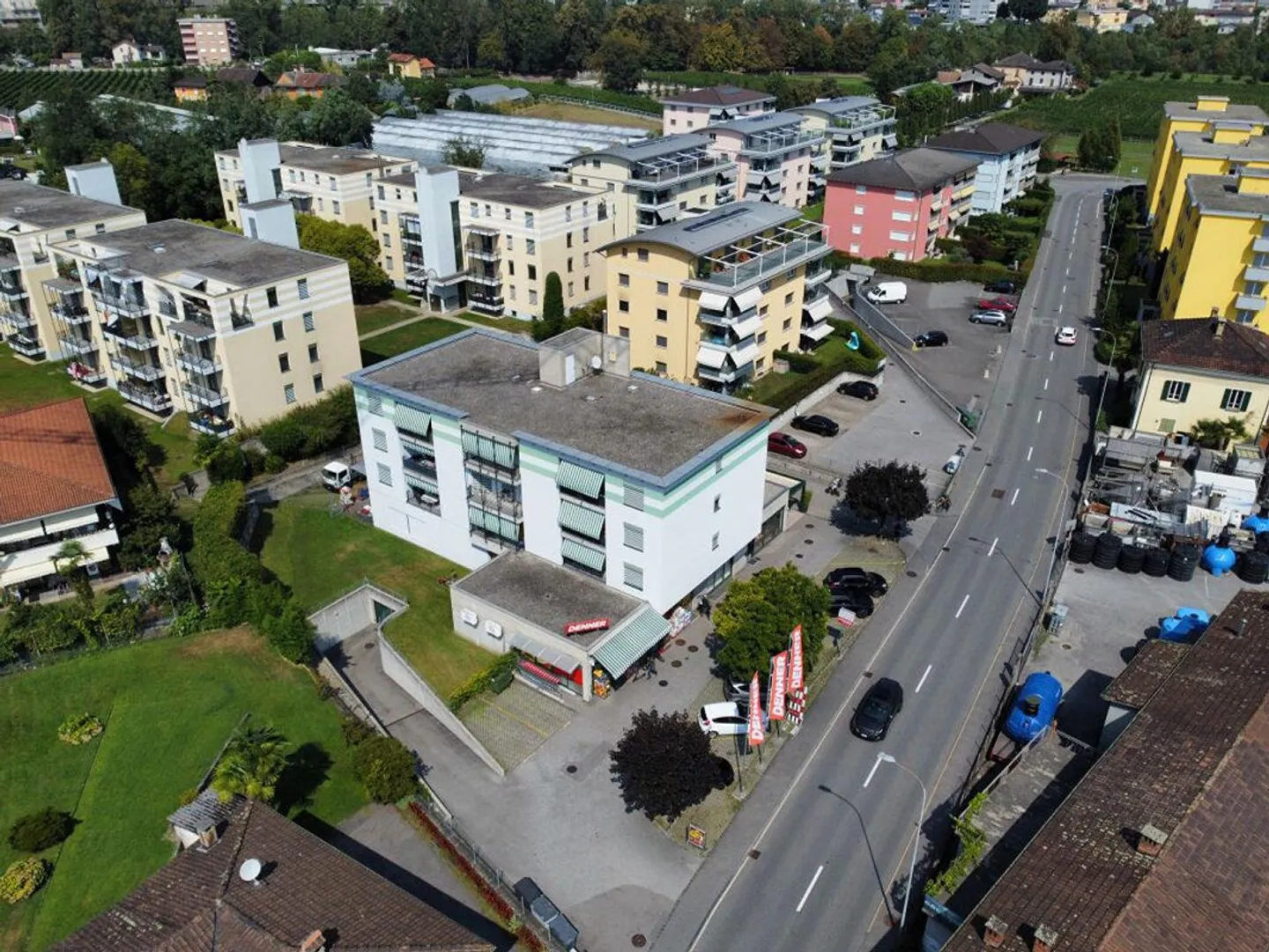 Stabile con 6 appartamenti di 3½ locali e 1 di 2½ locali | Gebäude ... - Foto 3 di 3