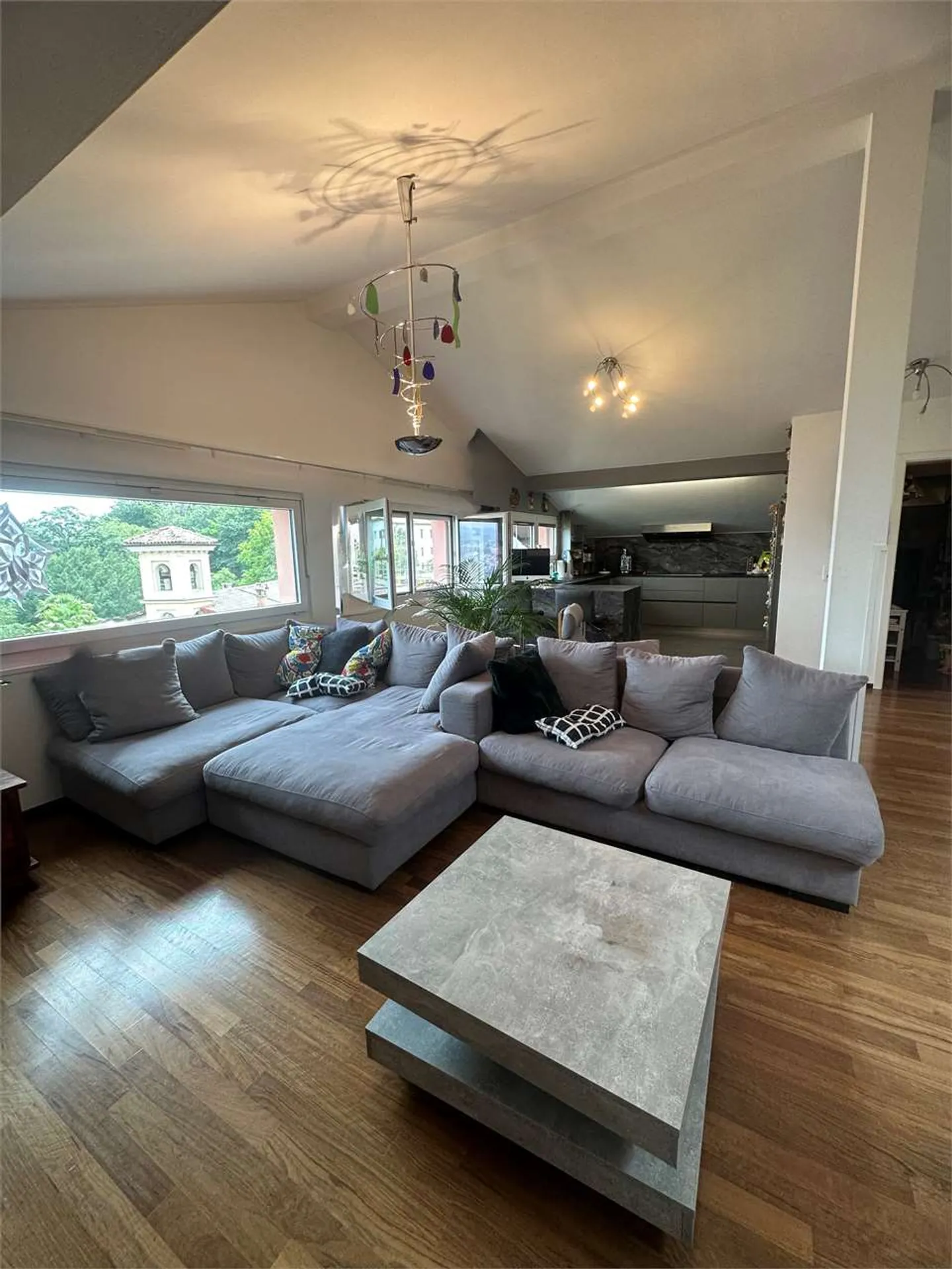 Penthouse with Lake View in Lugano - Photo 3 of 38