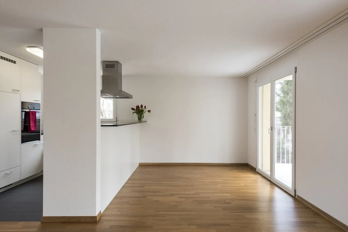 Moderne 4.5-Zimmerwohnung - Foto 3 von 9