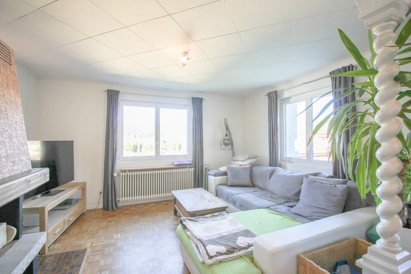 Casa indipendente con 5 camere e garage con potenziale di espansione - Foto 5 di 26