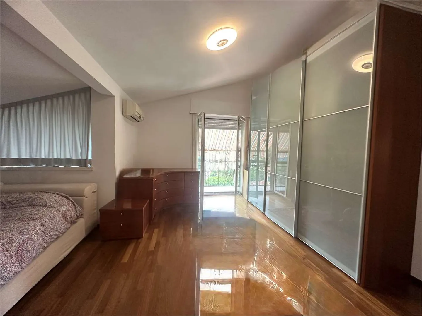 Penthouse with Lake View in Lugano - Photo 24 of 38