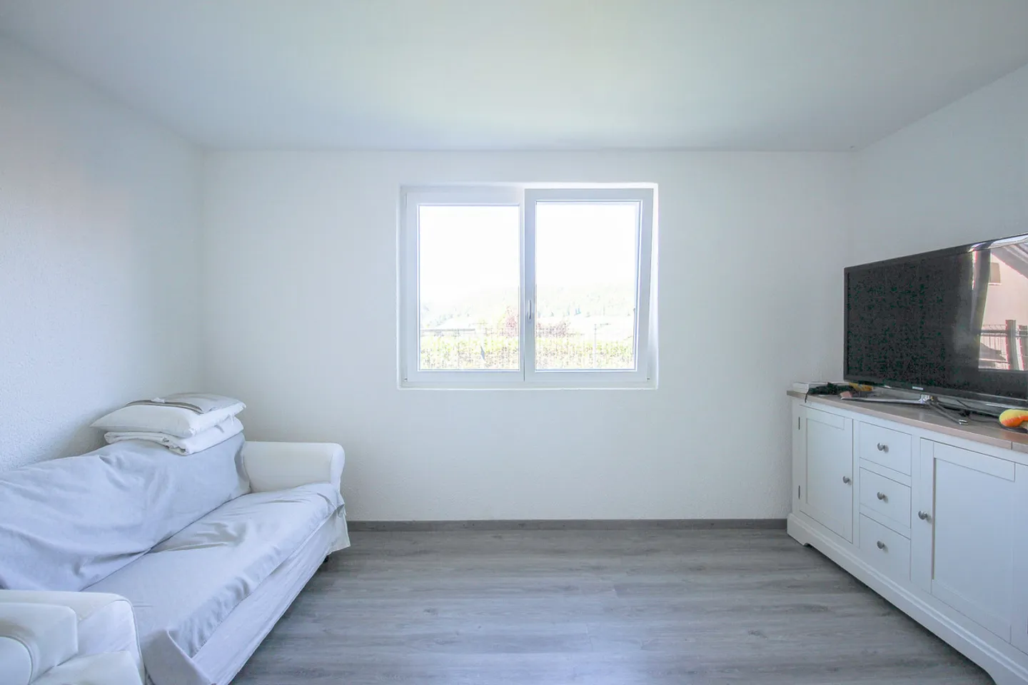Casa indipendente con 5 camere e garage con potenziale di espansione - Foto 13 di 26