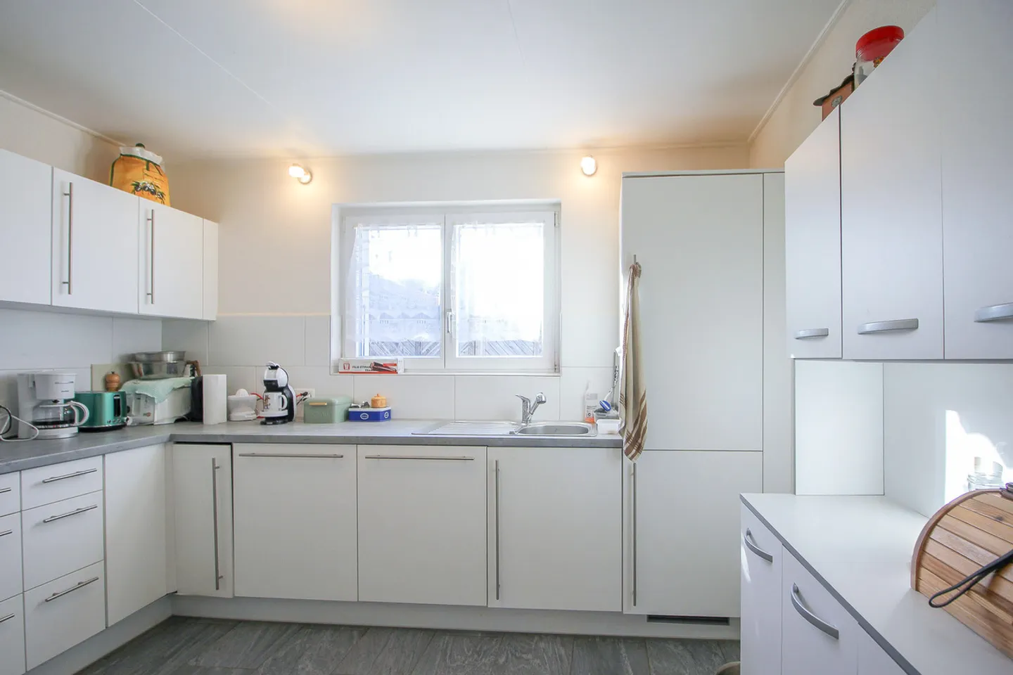 Casa indipendente con 5 camere e garage con potenziale di espansione - Foto 9 di 26