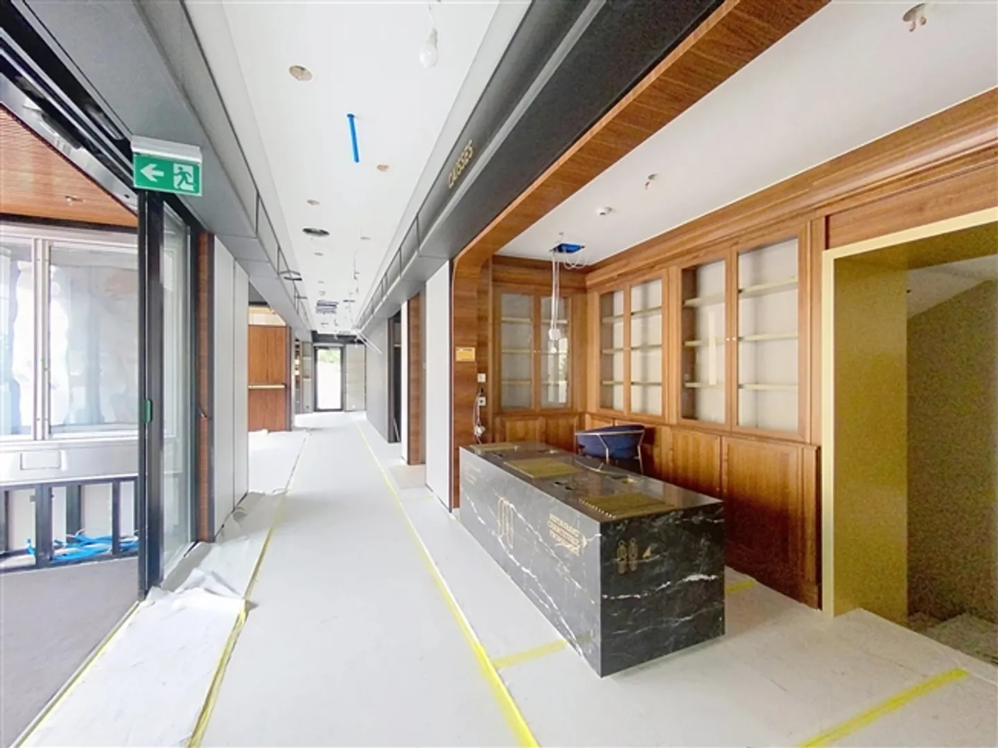 Extraordinary Passage 825 m2 - Photo 11 of 20