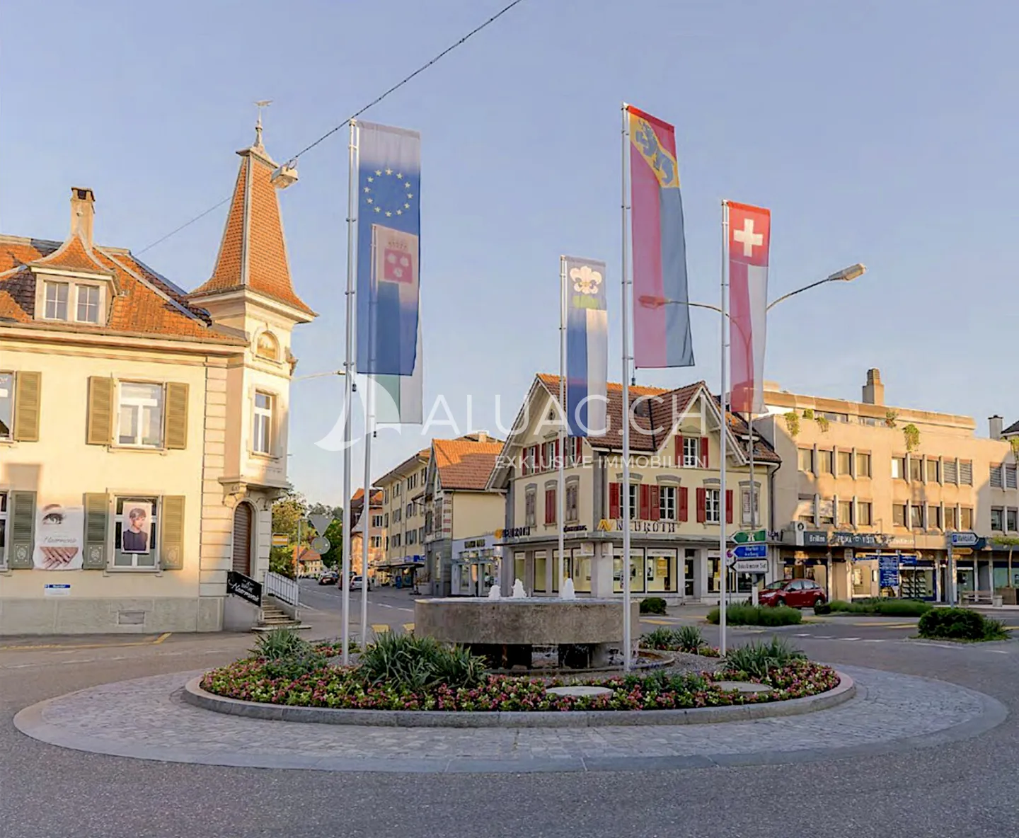 Mehrfamilienhaus mit Geschäftslokal - Foto 1 von 8