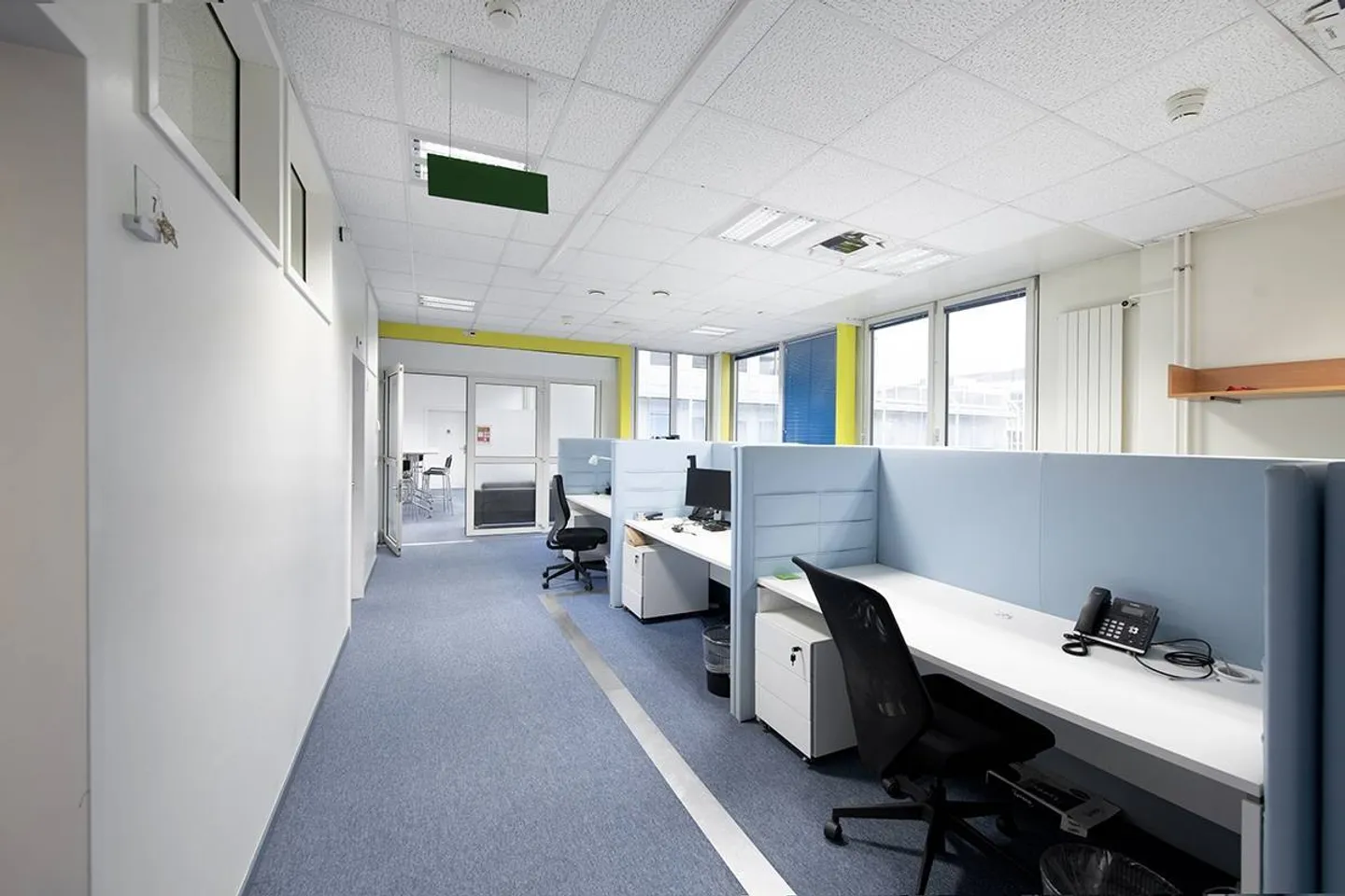 Locali nella zona FTI di circa 720m2 a Plan-les-Ouates - Foto 3 di 9