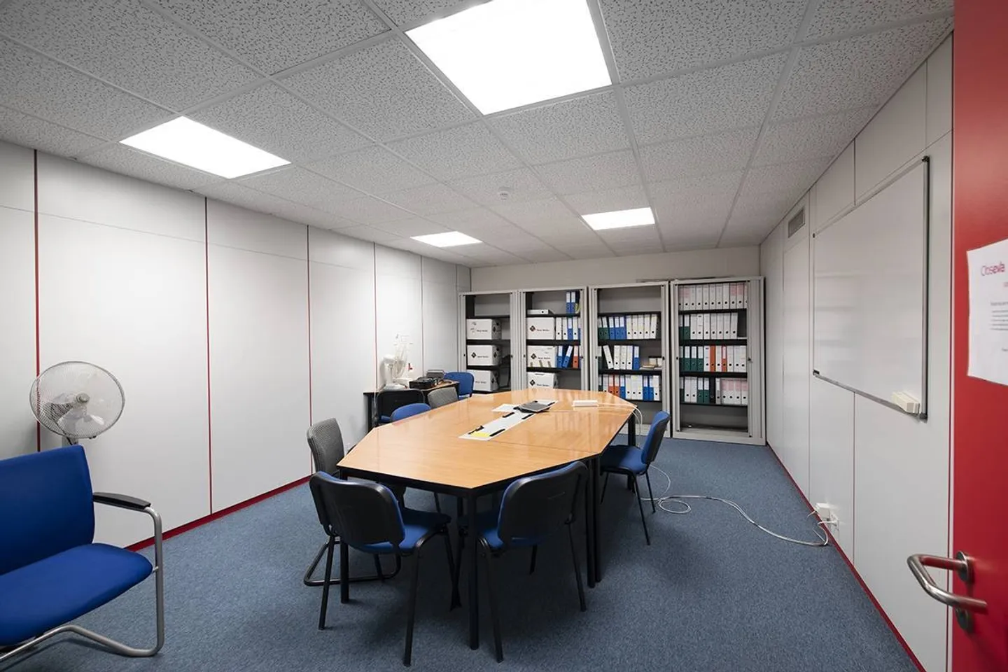 Locali nella zona FTI di circa 720m2 a Plan-les-Ouates - Foto 6 di 9