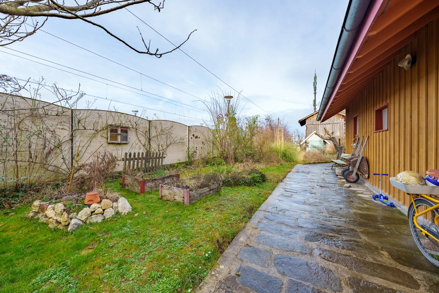 Maison historique avec pavillon & hangar - Photo 18 sur 19