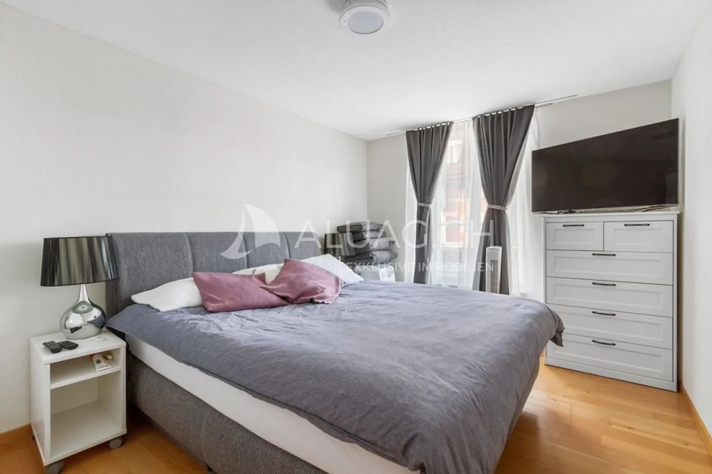 Mehrfamilienhaus mit Geschäftslokal - Foto 4 von 8