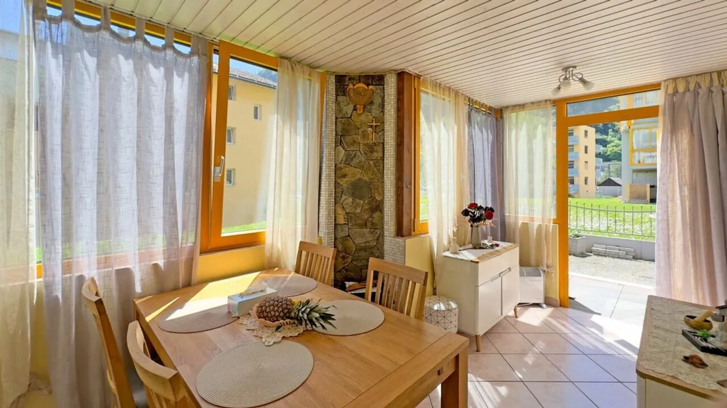Appartamento di 4,5 locali con grande terrazza e veranda. - Foto 7 di 16