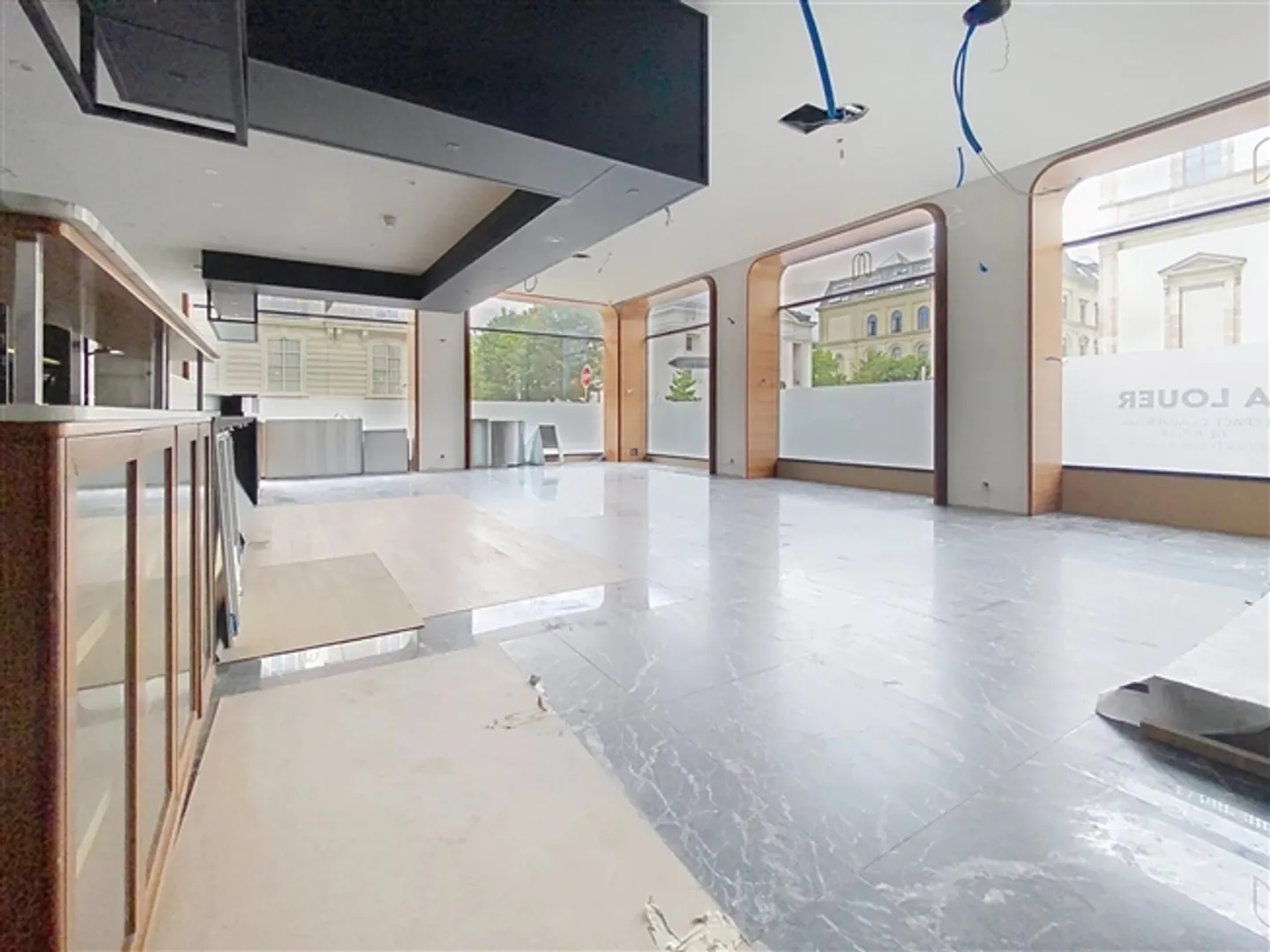 Extraordinary Passage 825 m2 - Photo 13 of 20