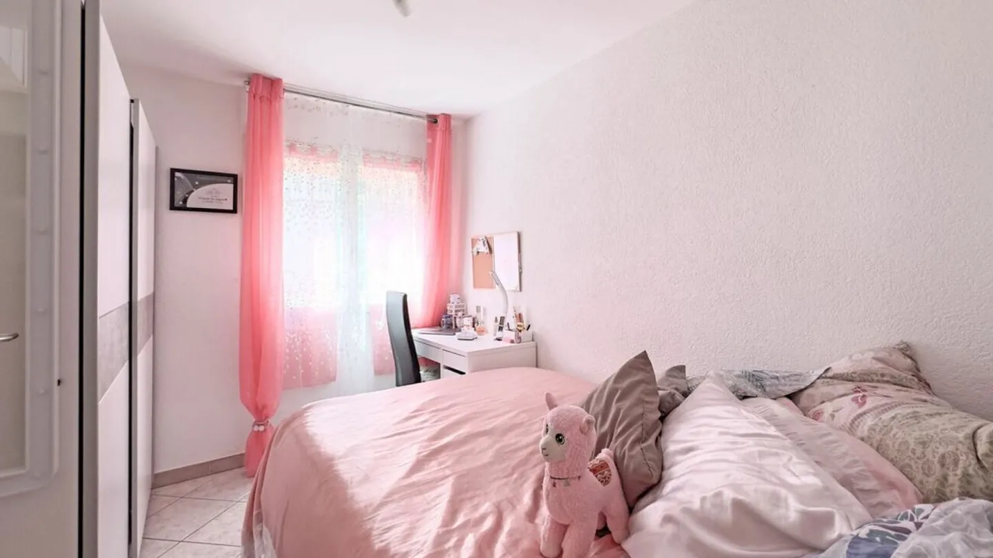 Appartamento di 4,5 locali con grande terrazza e veranda. - Foto 13 di 16