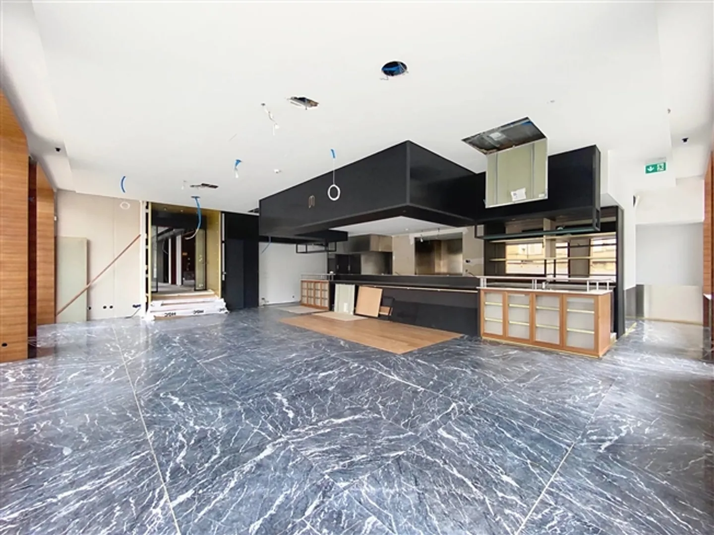 Extraordinary Passage 825 m2 - Photo 15 of 20