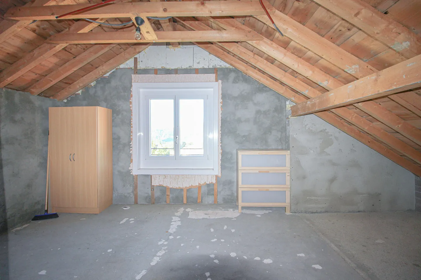 Casa indipendente con 5 camere e garage con potenziale di espansione - Foto 20 di 26