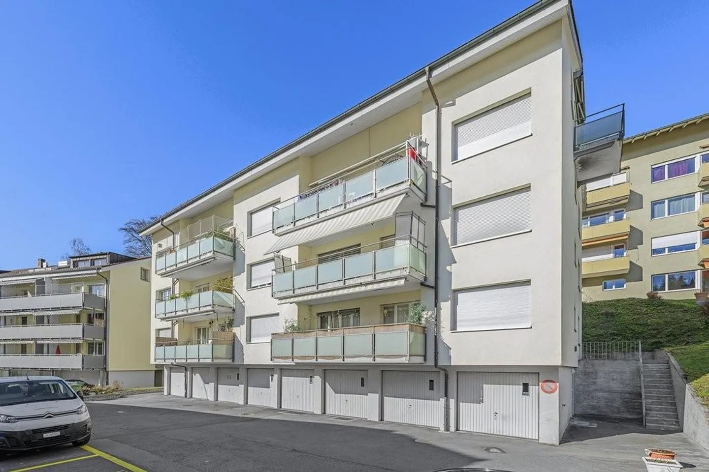 Piccolo ma bel appartamento nel quartiere di Würzenbach - Foto 1 di 8