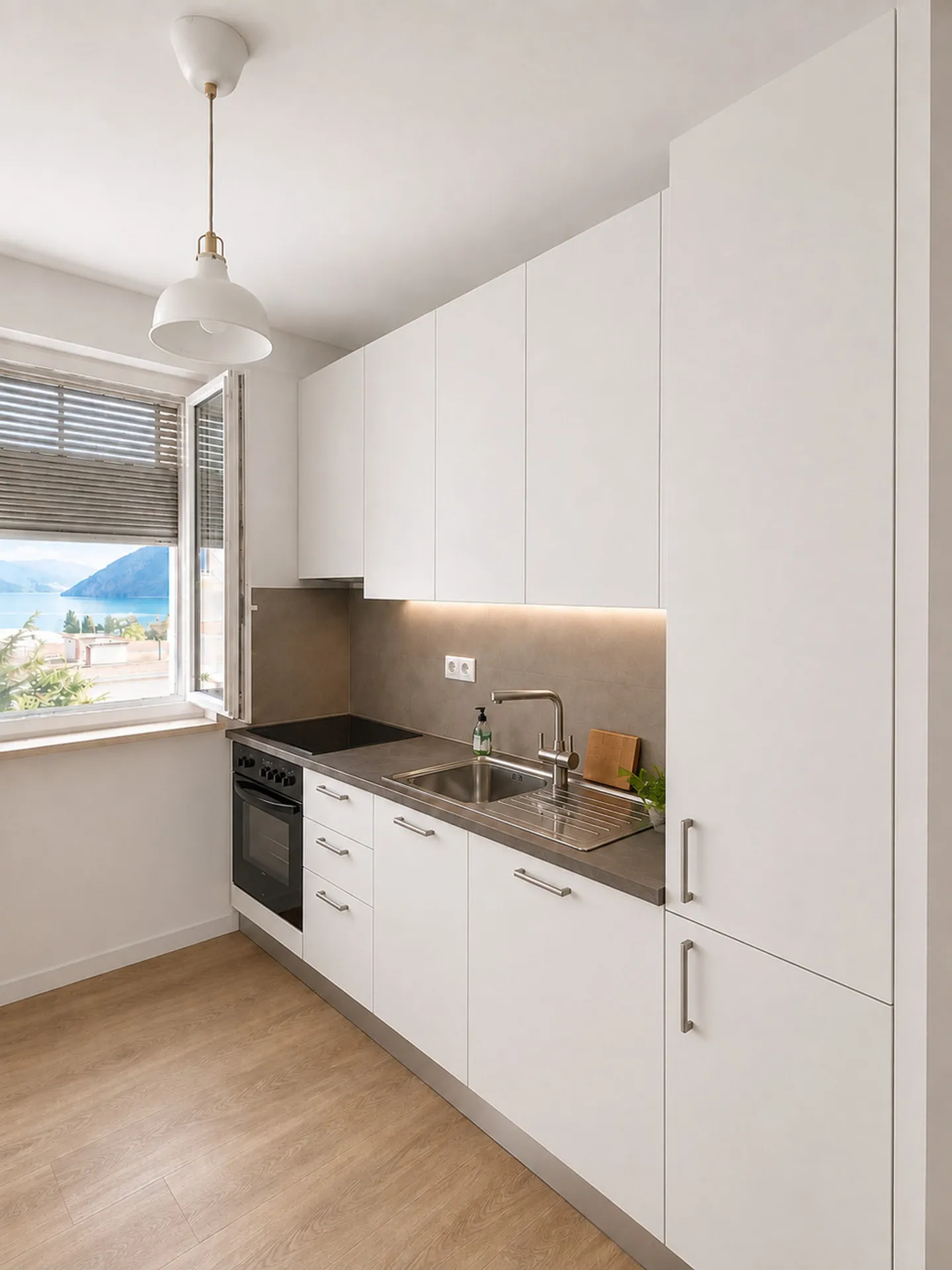 3.5-ROOM APARTMENTS WITH STUNNING LAKE VIEW - Photo 2 of 6