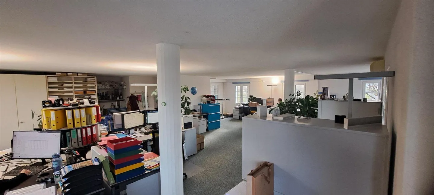 Espace commercial dans un emplacement de choix - Photo 6 sur 11