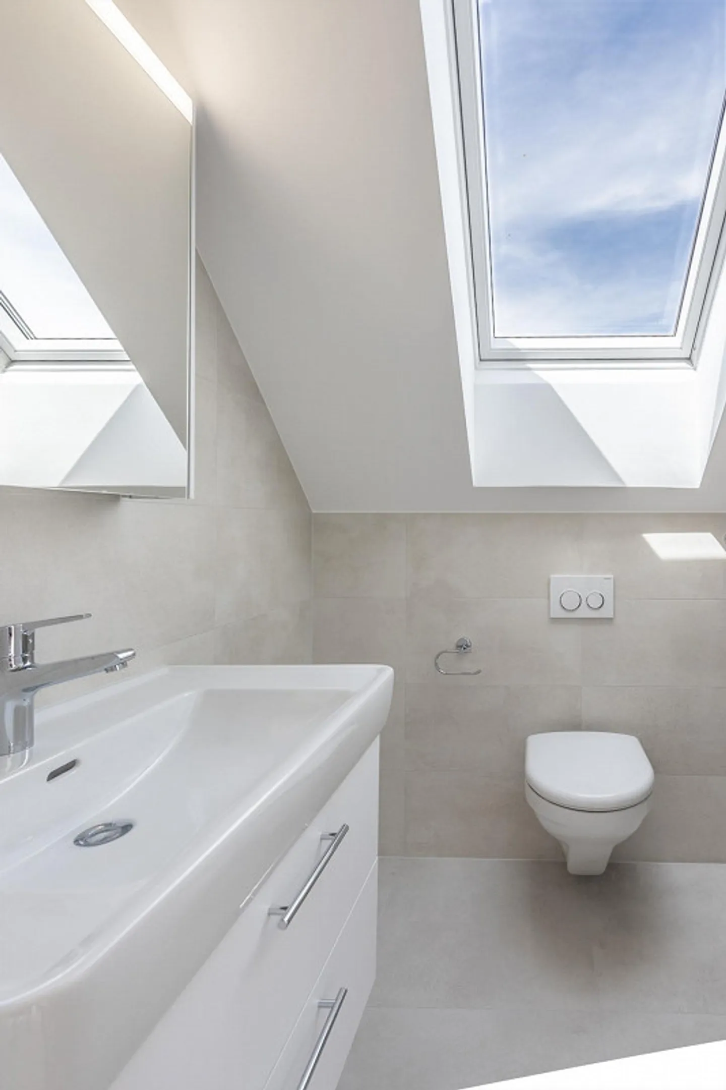 Bel appartement en penthouse avec une vue magnifique dans le quartier de Rossfeld - Photo 6 sur 12