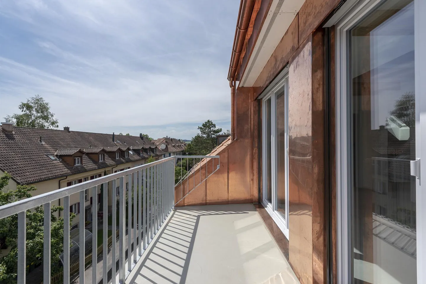 Bel appartement en penthouse avec une vue magnifique dans le quartier de Rossfeld - Photo 7 sur 12