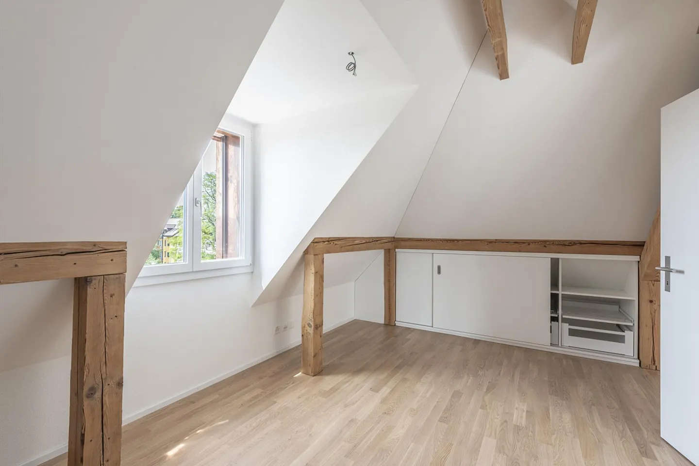 Bel appartement en penthouse avec une vue magnifique dans le quartier de Rossfeld - Photo 11 sur 12