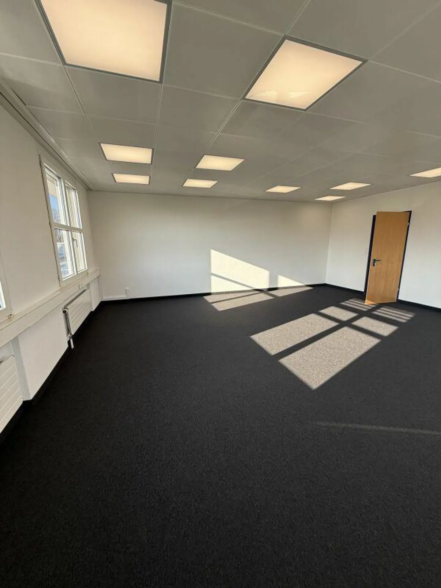 Attraktiver 54m² Büroraum an Top-Lage an der Grenze - Foto 5 von 6