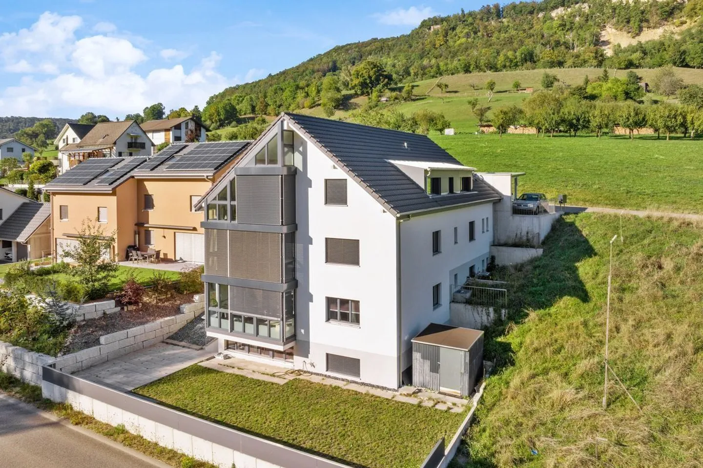 Modernes Apartment mit Garten Zugang - Foto 1 von 7