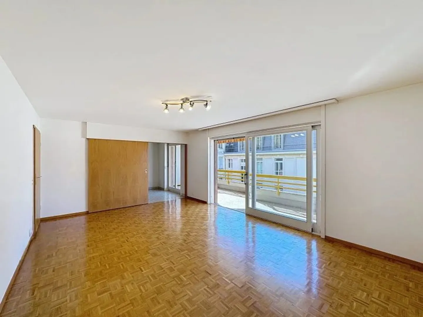 Appartement rénové près du Léman - Photo 2 sur 9