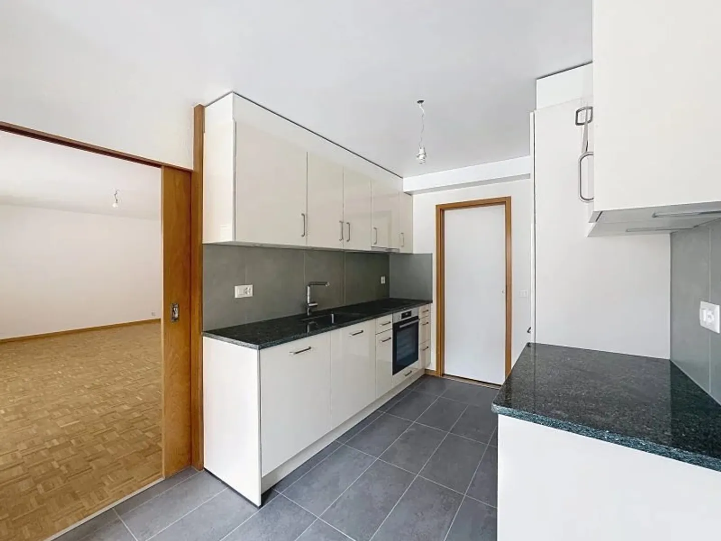 Appartement rénové près du Léman - Photo 3 sur 9