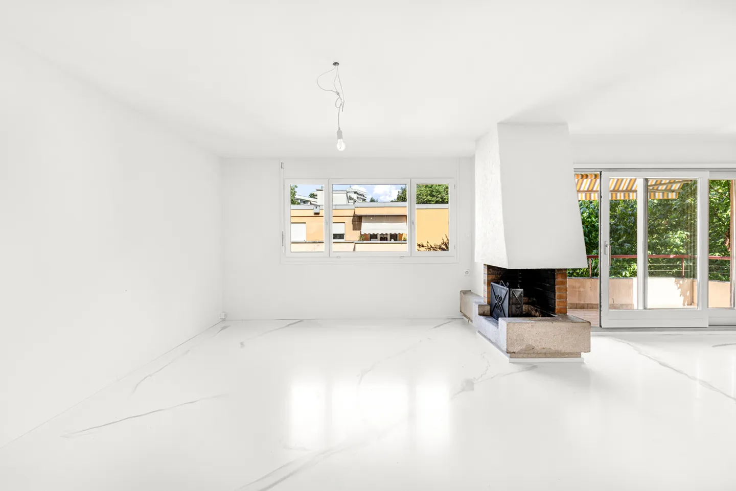 Renoviertes Apartment mit Kamin - Foto 4 von 15