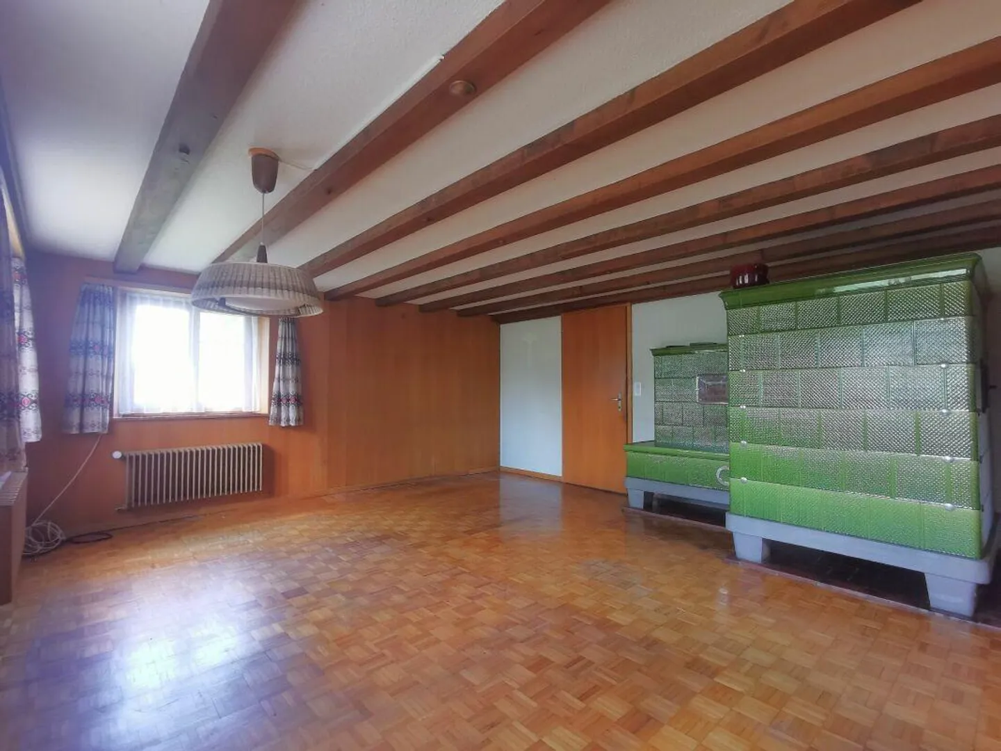 Living Space in Unique Location: Idyllic Peace and Pure Nature - Historic Farmhouse (not under heritage protection) with additional plot with outbuilding and garage - Photo 6 of 17
