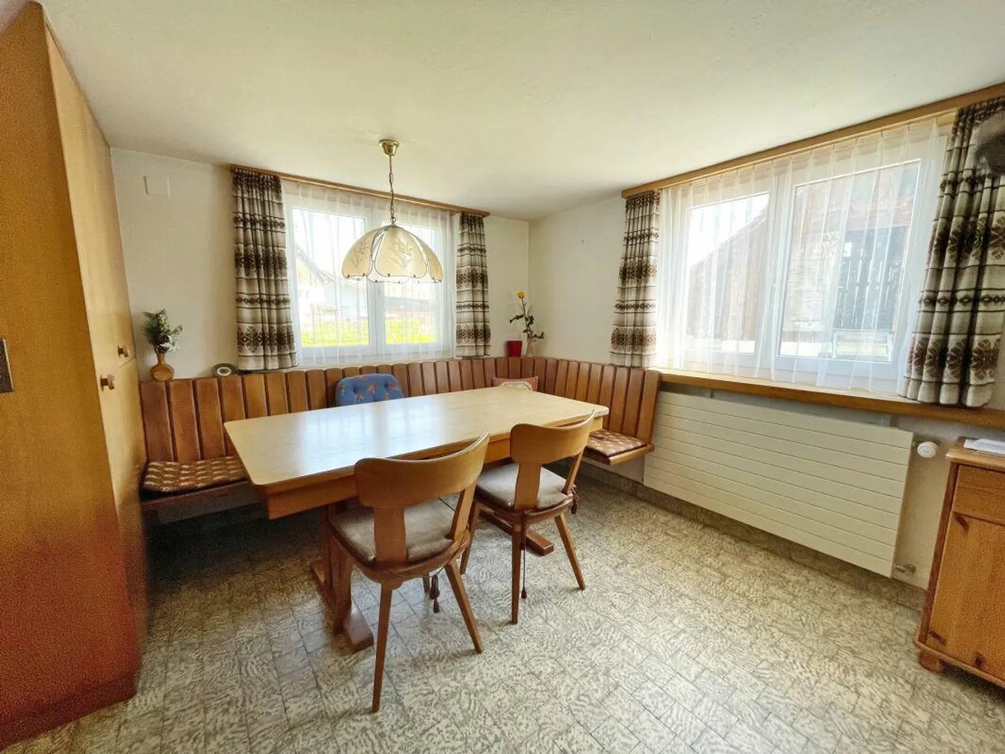 Living Space in Unique Location: Idyllic Peace and Pure Nature - Historic Farmhouse (not under heritage protection) with additional plot with outbuilding and garage - Photo 10 of 17