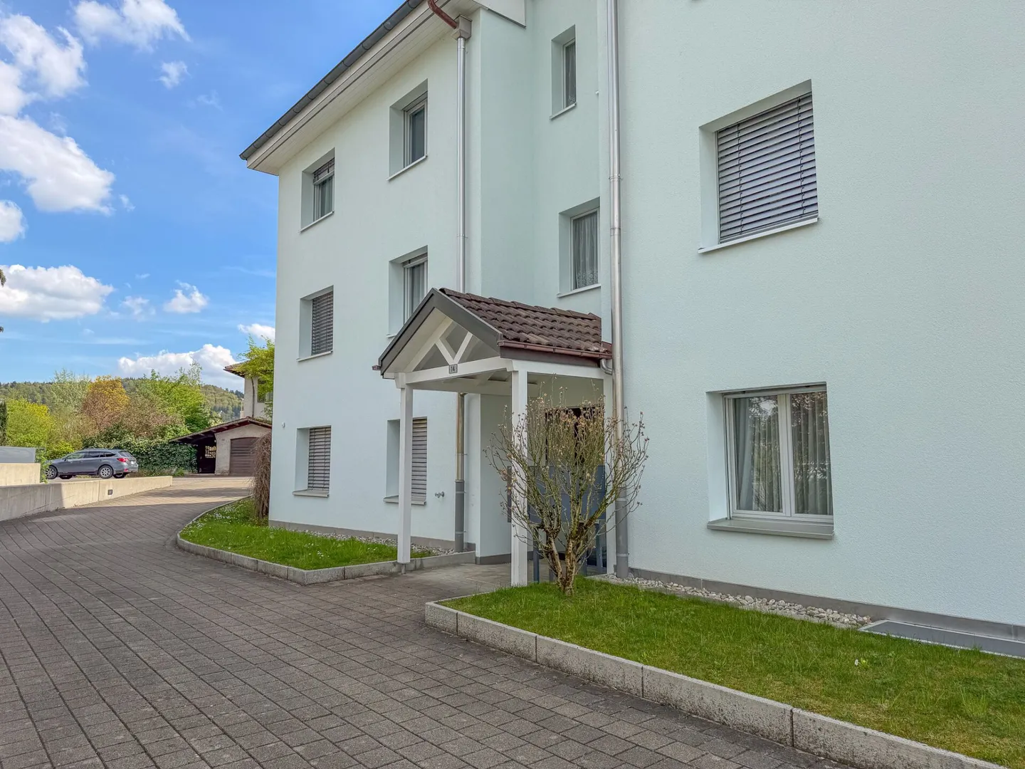 Spacious 4.5-room apartment - centrally and conveniently located - Photo 1 of 17