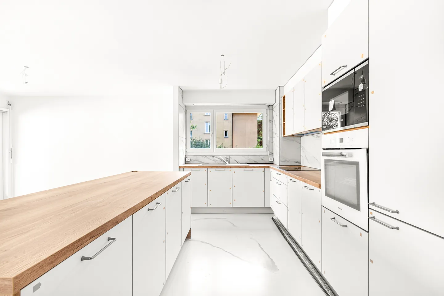 Renoviertes Apartment mit Kamin - Foto 7 von 15
