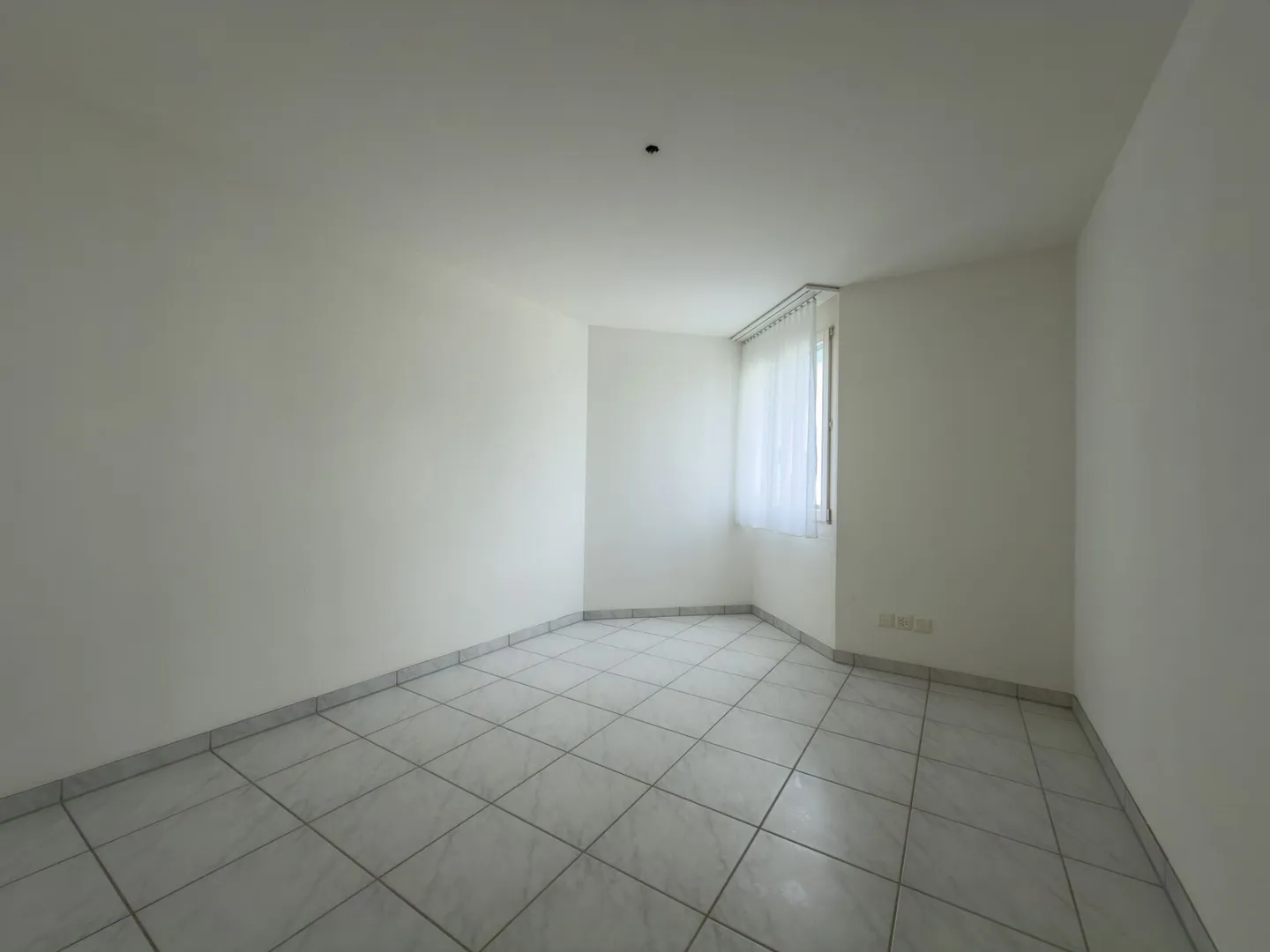 Spacious 4.5-room apartment - centrally and conveniently located - Photo 9 of 17