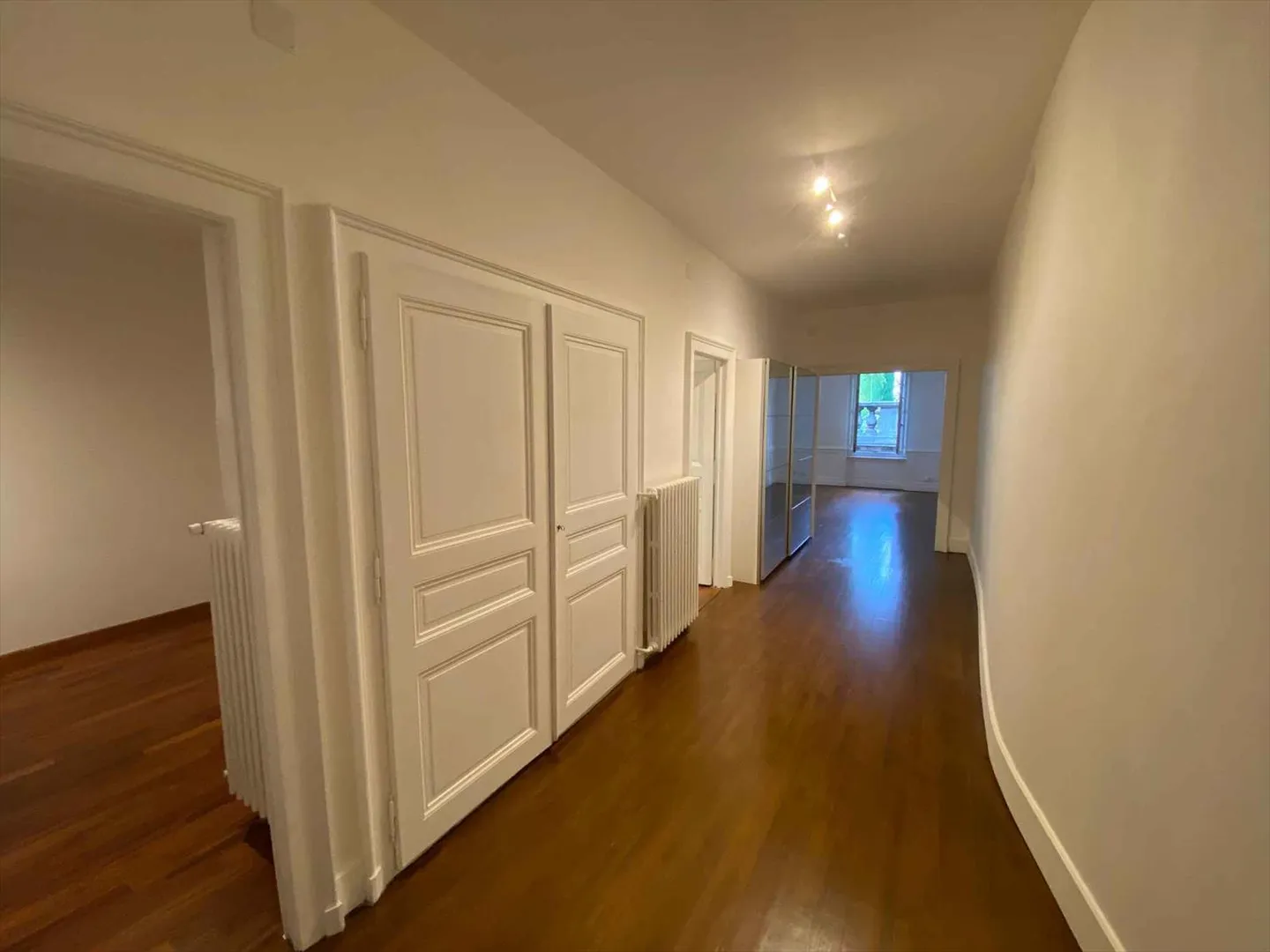 Appartamento 2.5 stanze - Foto 3 di 9