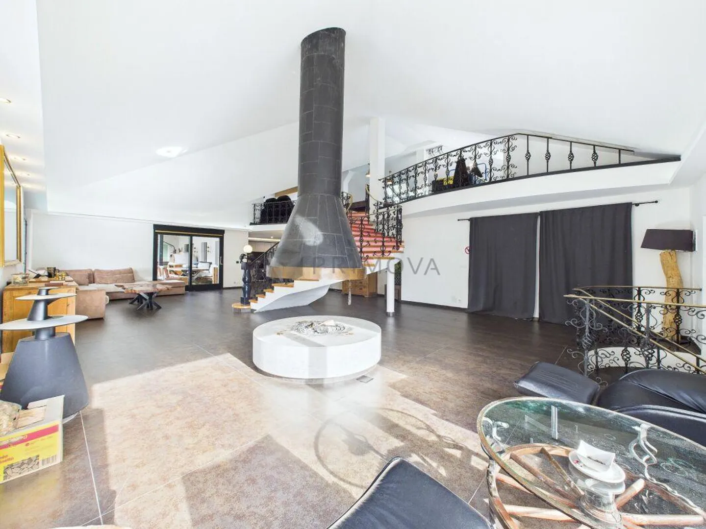 Exklusive Villa in Silenen - Foto 2 von 17