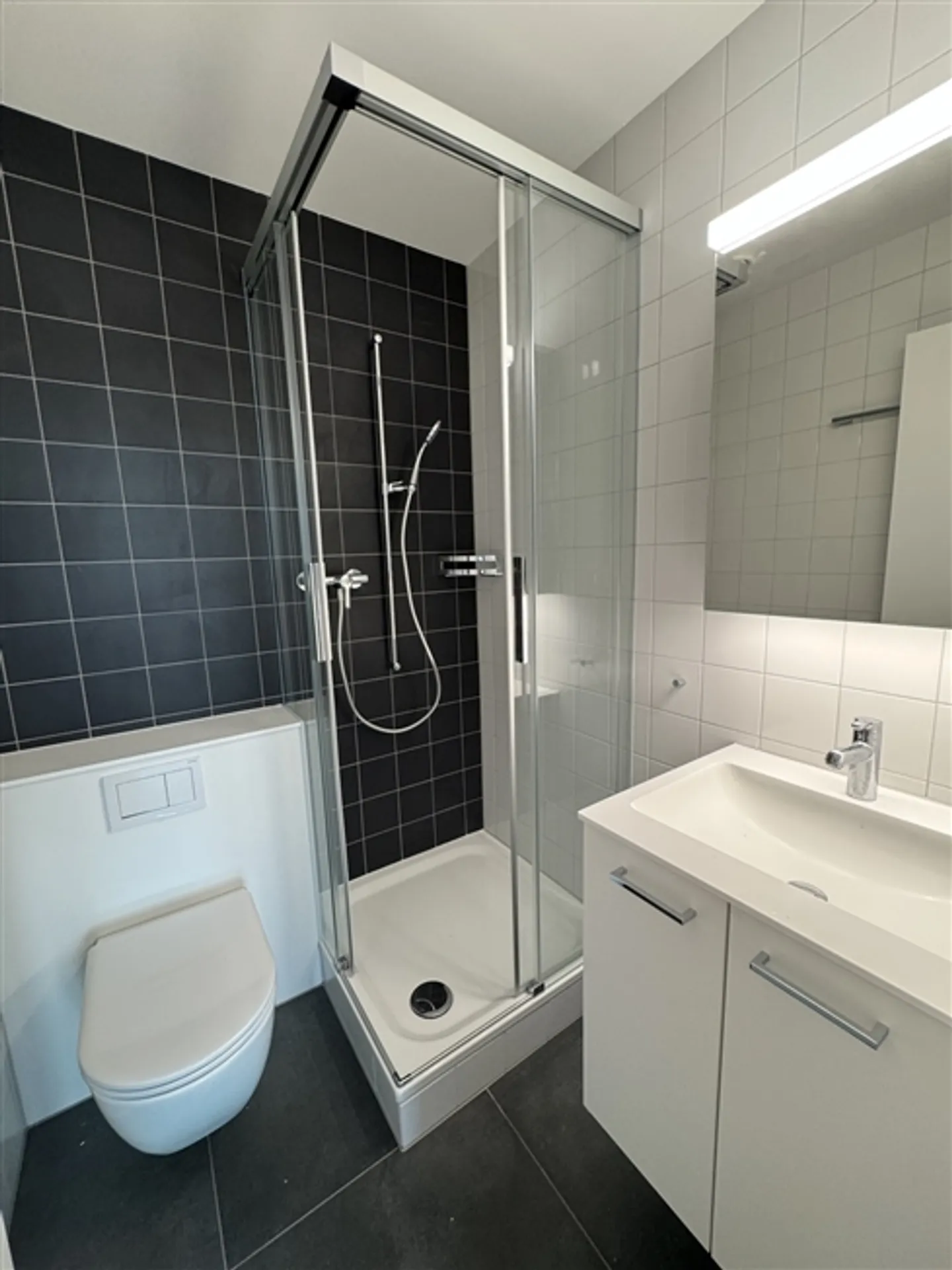 Apartment for rent - Photo 8 of 9