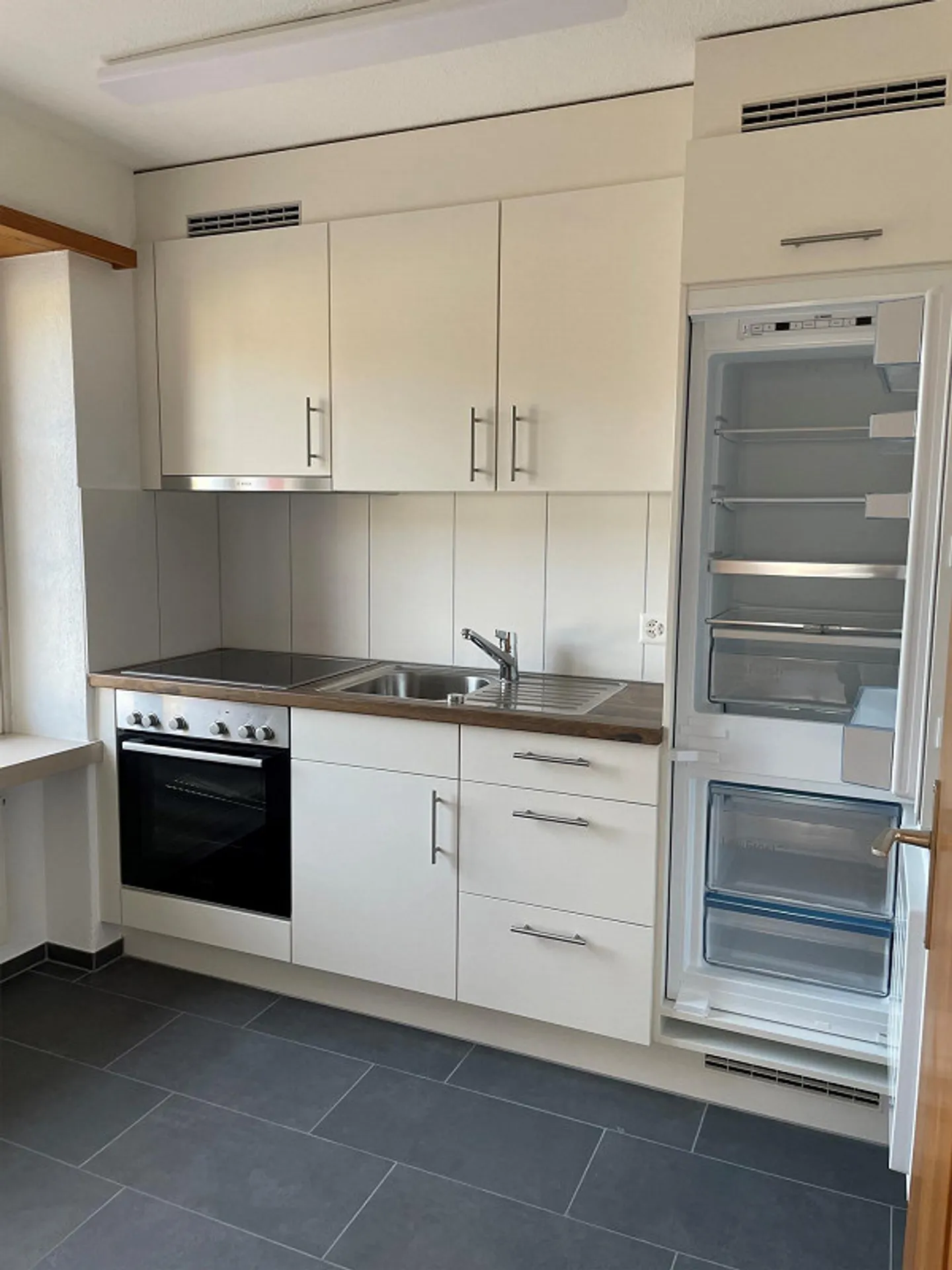 In affitto appartamento 2,5 locali - Foto 2 di 4