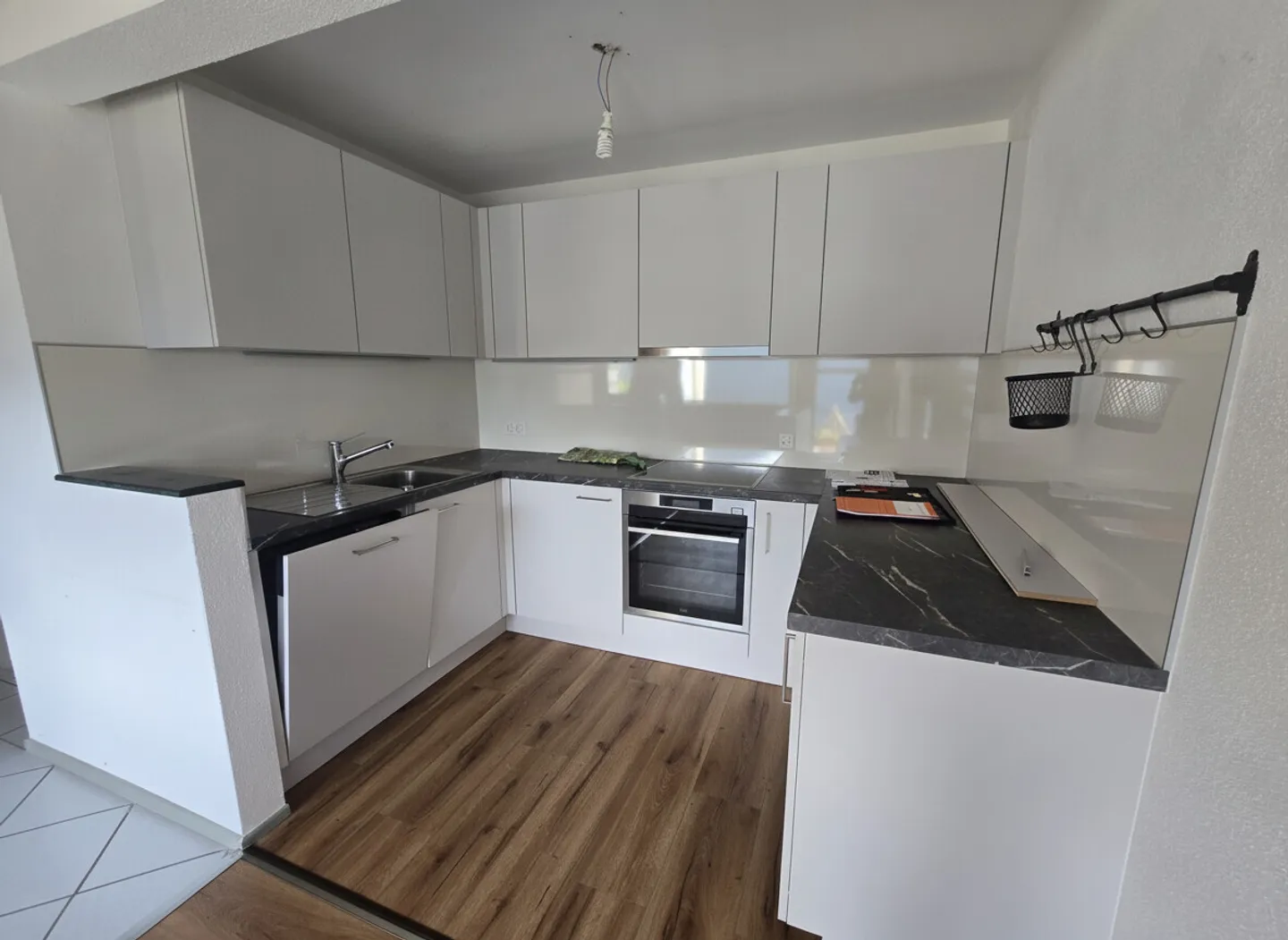 BEAUTIFUL 4.5-ROOM TOWNHOUSE IN THE GREEN IN MONTEGGIO - Photo 3 of 8