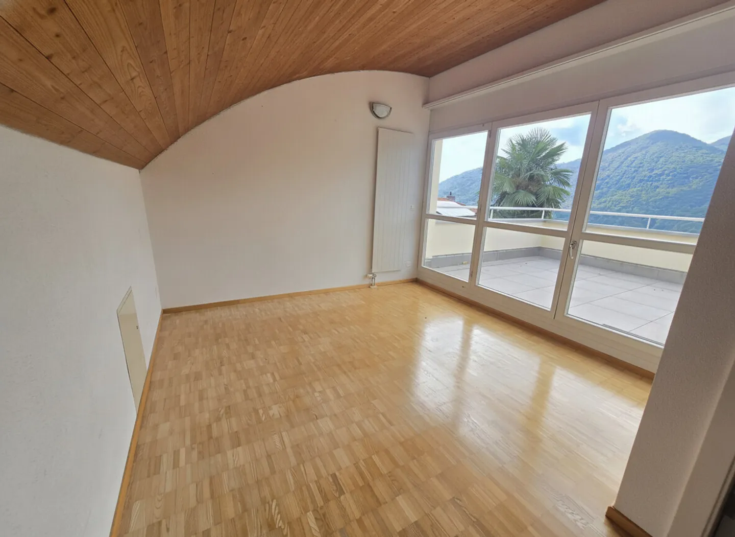 BEAUTIFUL 4.5-ROOM TOWNHOUSE IN THE GREEN IN MONTEGGIO - Photo 7 of 8