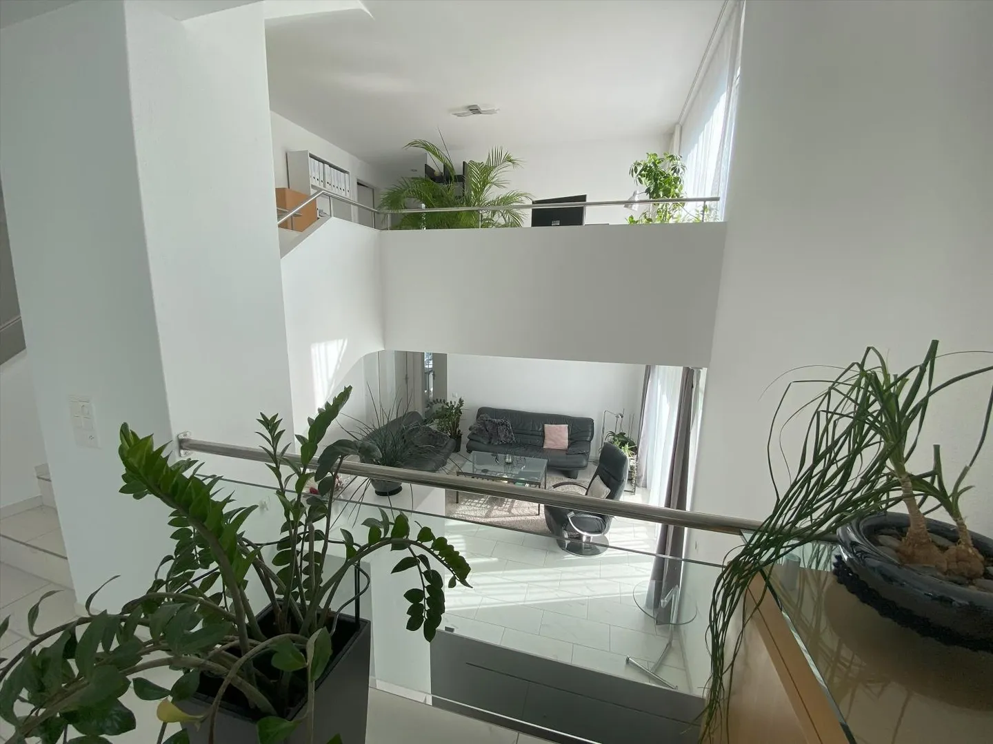Charming Apartment with Balcony - Photo 2 of 2